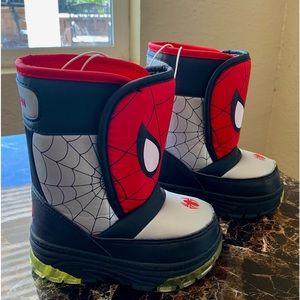 Spiderman Winter Weather Light Up Boots Toddler 5/6 NEW